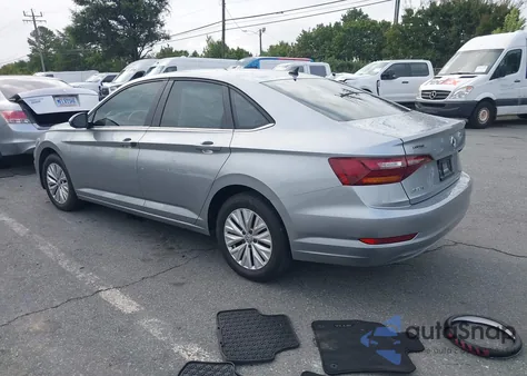 2019 Volkswagen Jetta 1.4T R-Line/1.4T S/1.4T Se z USA, uszkodzony, nr VIN 3VWC57BUXKM259101